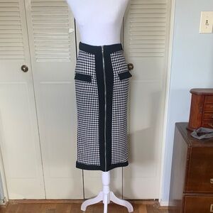 SHEIN Black & White Houndstooth Pencil Skirt with Front Zip and Pocket Flaps